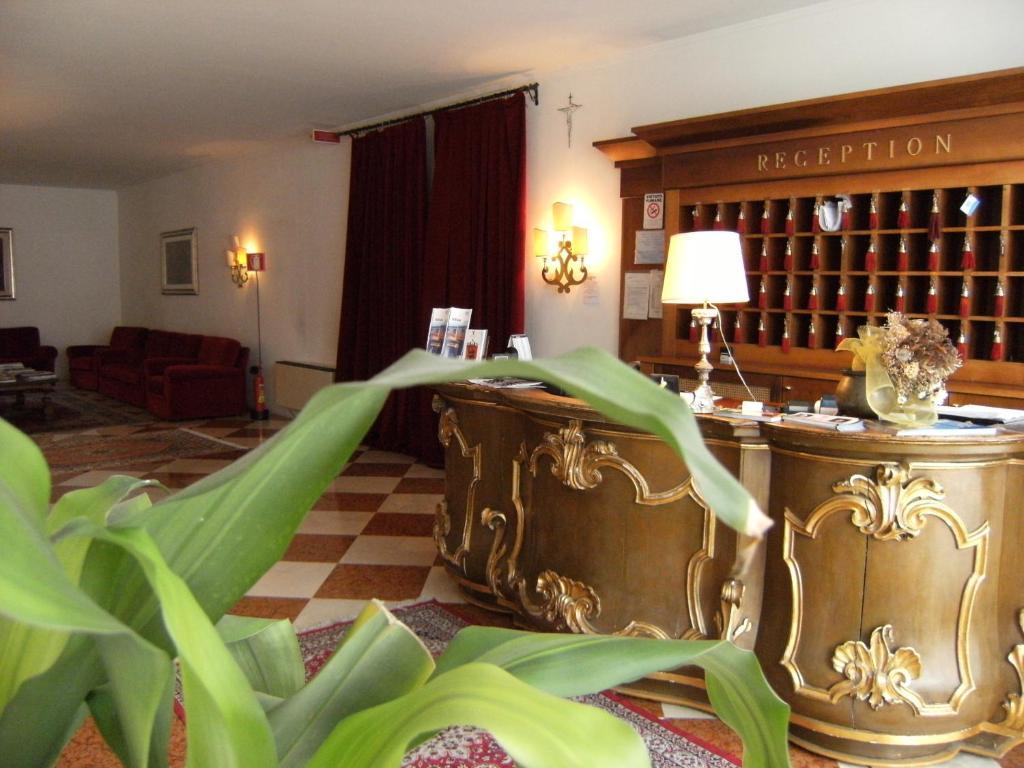 Hotel Europa Ούντινε Εξωτερικό φωτογραφία